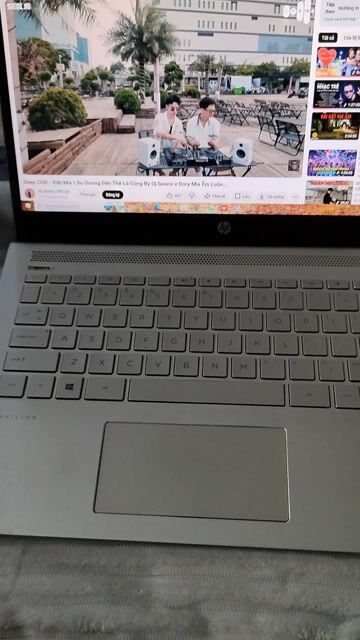 HP Pavilion 14 i5-8250U 12GB/500GB SSD rin ngon. Mua bán Laptop tại Quận Liên Chiểu Đà Nẵng được đăng bởi Hạo Nam hình 1