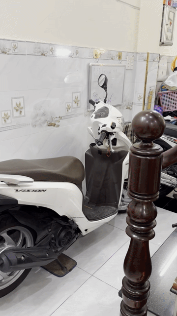 Honda SH 2010 Trắng. Mua bán Xe máy tại Quận Phú Nhuận Tp Hồ Chí Minh được đăng bởi NTH hình 1
