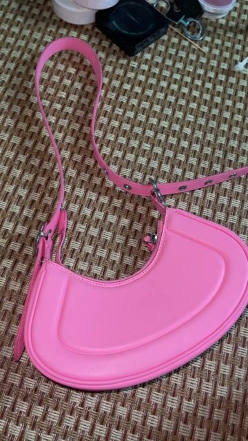 Túi xách Charles & Keith Nữ Da Hồng. Mua bán Túi xách tại Huyện Ninh Giang Hải Dương được đăng bởi hoàng Linh hình 1