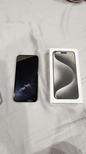 iPhone 15 Pro Max 256GB Titan tự nhiên Like new. Mua bán Điện thoại tại Quận Long Biên Hà Nội được đăng bởi Đức Nguyễn hình 1