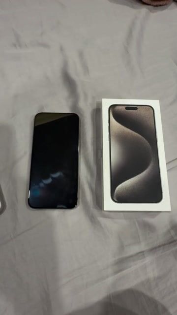 iPhone 15 Pro Max 256GB Titan tự nhiên Like new. Mua bán Điện thoại tại Quận Long Biên Hà Nội được đăng bởi Đức Nguyễn hình 1