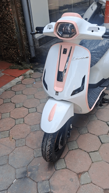 Xe máy điện Vespa Lavia Plus mới . ( có trả góp). Mua bán Xe máy tại Quận Đống Đa Hà Nội được đăng bởi Thiên Hương hình 1