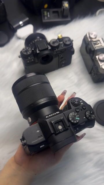 Máy ảnh Sony A7II Đã sử dụng. Mua bán Máy ảnh, Máy quay tại Quận 3 Tp Hồ Chí Minh được đăng bởi Lê Nhung hình 1