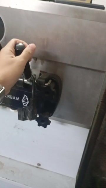 Máy làm kem tươi 25FP 2024 đã qua sử dụng. Mua bán Tủ lạnh tại Quận Hải An Hải Phòng được đăng bởi Phạm Gia Bảo hình 1