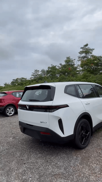 Xe điện VinFast MPV7 Trắng. Mua bán Ô tô tại Huyện Thạch Thất Hà Nội được đăng bởi Bảo Châm Vinfast Hòa Lạc hình 1