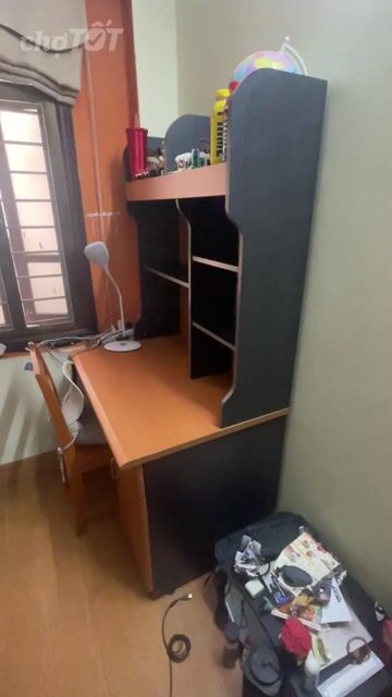 Bàn học Hoà Phát New Trend cũ. Mua bán Bàn ghế tại Quận Tây Hồ Hà Nội được đăng bởi Nguyễn Trần Minh Quang hình 1
