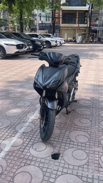 Honda Winner X Đen 10.000 km. Mua bán Xe máy tại Quận Nam Từ Liêm Hà Nội được đăng bởi chị lan hình 1