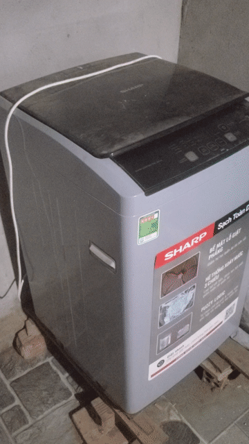Máy giặt Sharp cửa trên. Mua bán Máy giặt tại Quận Ô Môn Cần Thơ được đăng bởi Nguyễn Văn Tú hình 1