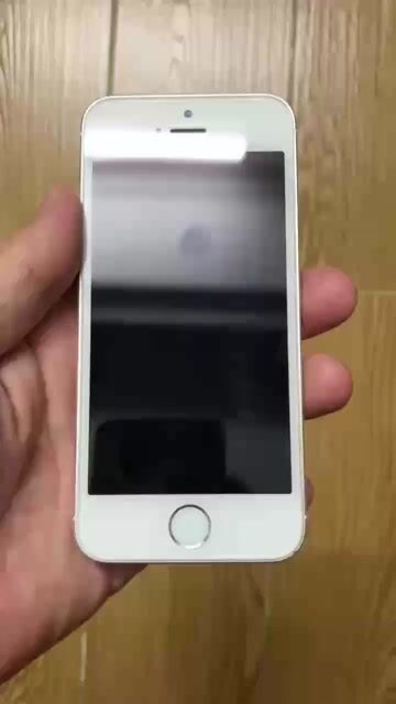 Apple iPhone 5SE 32GB Bạc quốc tế Mỹ LL/A. Mua bán Điện thoại tại Quận Long Biên Hà Nội được đăng bởi Trần Lê Huy hình 1