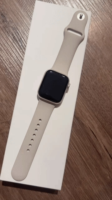 Apple Watch SE 2 2023 40mm Trắng vàng. Mua bán Thiết bị đeo thông minh tại Quận Tân Bình Tp Hồ Chí Minh được đăng bởi Ty hình 1