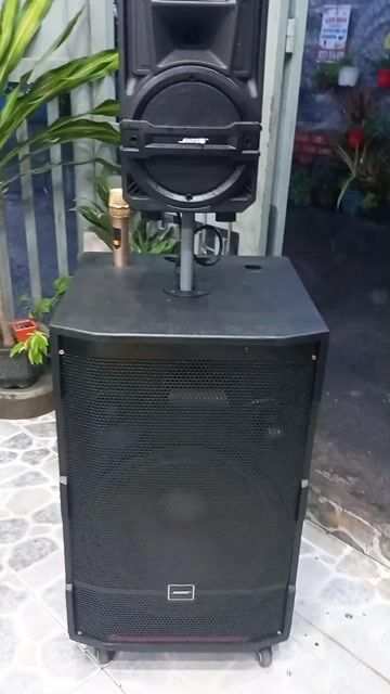 Loa karaoke 50 .loa độ 6 đường tiếng .2micro .acqu. Mua bán Tivi, Âm thanh tại Thành phố Biên Hòa Đồng Nai được đăng bởi Phu Loa hình 1