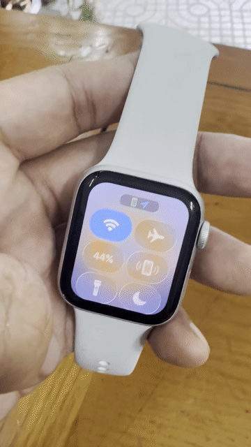 Apple Watch SE 2 40mm Trắng. Mua bán Thiết bị đeo thông minh tại Quận 3 Tp Hồ Chí Minh được đăng bởi Vũ Rạch Bùng Binh  hình 1