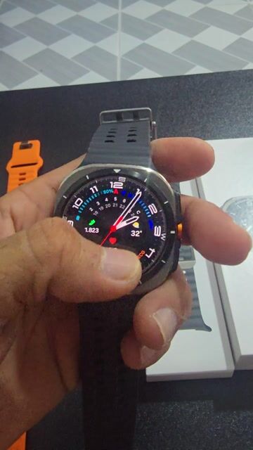 Samsung Galaxy Watch Ultra 2025 Đen. Mua bán Thiết bị đeo thông minh tại Thành phố Phú Quốc Kiên Giang được đăng bởi Dương thanh sơn hình 1