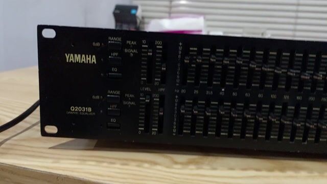 Equalizer Yamaha Q2031B Đen. Mua bán Tivi, Âm thanh tại Quận Hai Bà Trưng Hà Nội được đăng bởi Mai Thanh hình 1