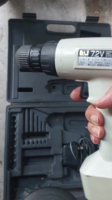 Máy khoan pin C-750 7.2V Trắng. Mua bán Đồ chuyên dụng, Giống nuôi trồng tại Thành phố Thuận An Bình Dương được đăng bởi Phước  hình 1