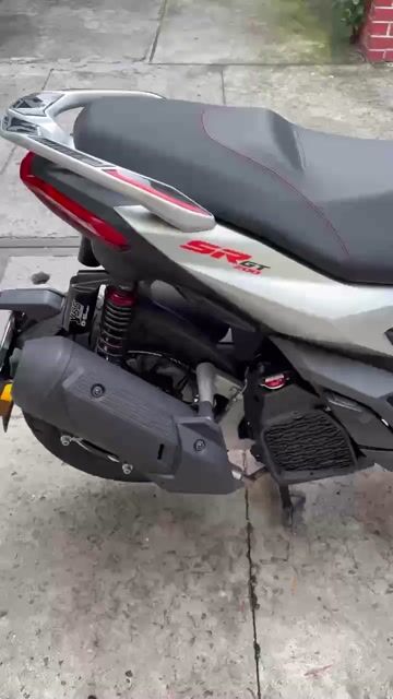 BÁN XE APRILLA SR GT 200. Mua bán Xe máy tại Quận Phú Nhuận Tp Hồ Chí Minh được đăng bởi Vi Tính Đông Quân hình 1