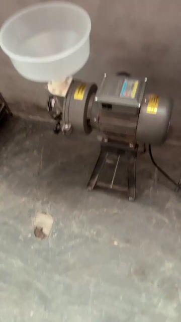 Máy xay bột Vạn Quân Xám. Mua bán Bếp, lò, đồ điện nhà bếp tại Quận Kiến An Hải Phòng được đăng bởi nguyễn duy thuần hình 1