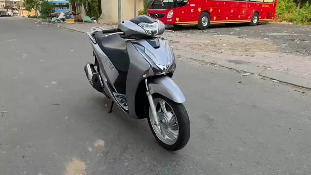 Honda SHi 150 ABS 2017 Bạc. Mua bán Xe máy tại Quận 12 Tp Hồ Chí Minh được đăng bởi Cửa hàng Xe máy 380 hình 1