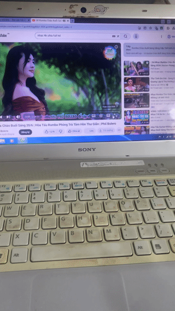 Sony VAIO VPCE i5 Trắng. Mua bán Laptop tại Quận Bắc Từ Liêm Hà Nội được đăng bởi Hải gọi vào việc ạ hình 1