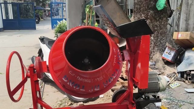 Máy trộn bê tông Nửa bao Đỏ. Mua bán Đồ chuyên dụng, Giống nuôi trồng tại Quận Long Biên Hà Nội được đăng bởi ĐiệnMáyQuangHà hình 1