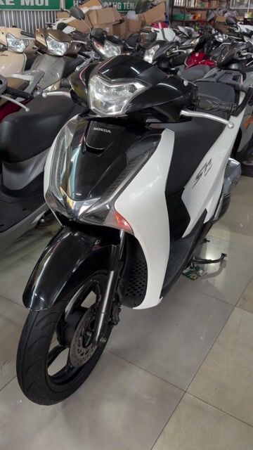 📌📣 Sh125i 2018 trắng rất đẹp. Hỗ trợ trả góp. Mua bán Xe máy tại Thành phố Huế Thừa Thiên Huế được đăng bởi Xe Máy Nhật Vy hình 1