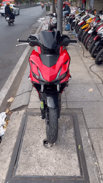 Honda Winner V4 2024 Đỏ đen Mới 99%. Mua bán Xe máy tại Quận Tân Phú Tp Hồ Chí Minh được đăng bởi Tuanduy hình 1