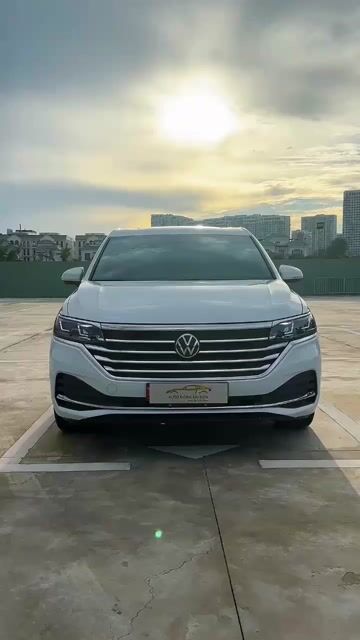 Volkswagen Viloran 2023 Premium - 10000 km. Mua bán Ô tô tại Thành phố Thủ Đức Tp Hồ Chí Minh được đăng bởi Auto Đông Sài Gòn Official hình 1
