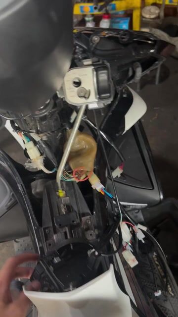 Ổ khóa xe máy Honda Air Blade 2010 Đen. Mua bán Phụ tùng xe tại Thành phố Thủ Đức Tp Hồ Chí Minh được đăng bởi lặng lẻ hình 1