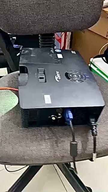 Thanh ly Máy chiếu Optoma nét đẹp dùng ít. Mua bán Đồ dùng văn phòng tại Quận Hà Đông Hà Nội được đăng bởi hc chien hình 1