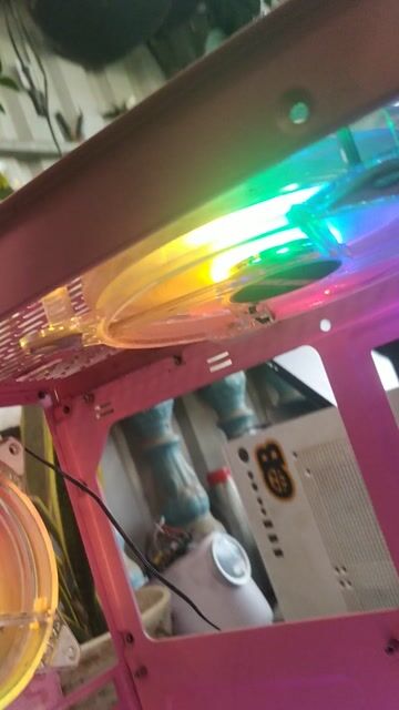 Vỏ máy tính Hồng Kèm 7 quạt RGB. Mua bán Linh kiện (RAM, Card...) tại Huyện Cần Giuộc Long An được đăng bởi ẮC QUY TRÍ LINH  hình 1