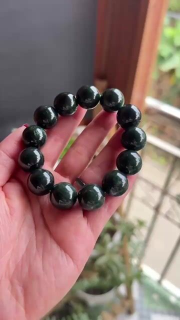 Vòng tay Ngọc bích tự nhiên kích thước 16mm. Mua bán Phụ kiện thời trang khác tại Huyện Thanh Trì Hà Nội được đăng bởi minh phương hình 1