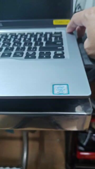 XÁC Dell Latitude 7400 Core i7 Bạc Nhôm Cảm ứng. Mua bán Laptop tại Quận Thanh Khê Đà Nẵng được đăng bởi nguyen van thien hình 1
