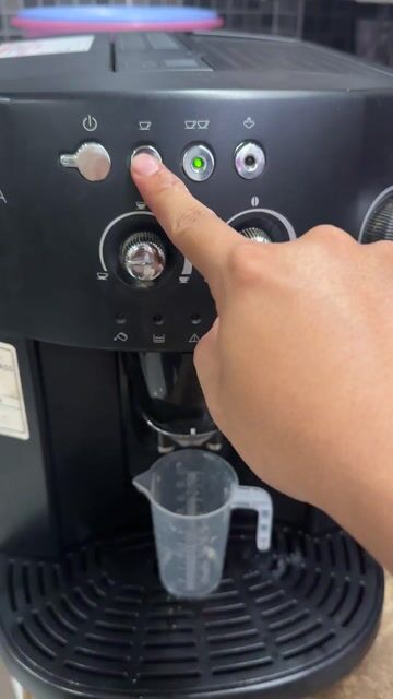 Máy pha cà phê Delonghi Magnifica Đen. Mua bán Bếp, lò, đồ điện nhà bếp tại Quận Bình Thạnh Tp Hồ Chí Minh được đăng bởi Viên Trần hình 1