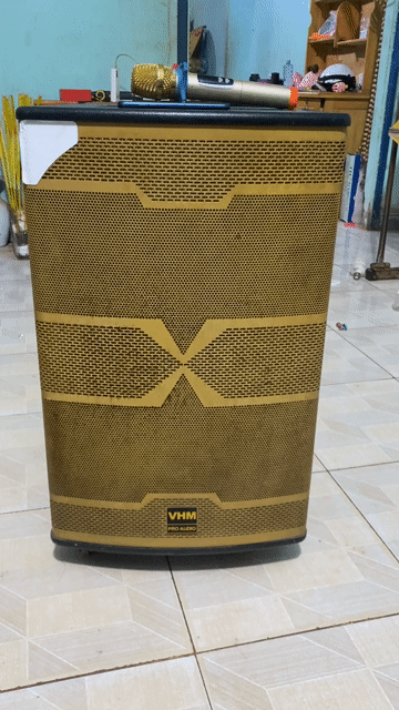 Loa kéo VHM bass 40 Đen, Vàng 2 micro. Mua bán Tivi, Âm thanh tại Thị xã Bến Cát Bình Dương được đăng bởi Mai Lan  hình 1