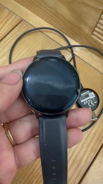 Samsung Active 2 LTE Đen. Mua bán Thiết bị đeo thông minh tại Quận Hà Đông Hà Nội được đăng bởi Bách hình 1