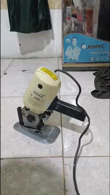 Máy cắt vải LEJIANG YJ-100. Mua bán Đồ chuyên dụng, Giống nuôi trồng tại Huyện Gò Dầu Tây Ninh được đăng bởi Hảo hình 1