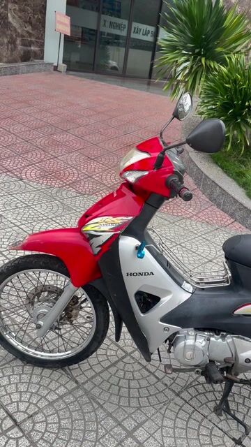 Honda Wave RS màu Đỏ. Mua bán Xe máy tại Quận Liên Chiểu Đà Nẵng được đăng bởi Lê Sang hình 1