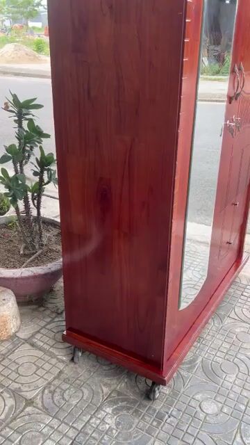 Thanh lý tủ gỗ tự nhiên 2 cánh 1m2x2m