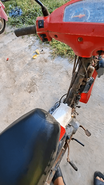 Max C50 2011 Đỏ-Trắng 49cc. Mua bán Xe máy tại Quận Ninh Kiều Cần Thơ được đăng bởi Duy Đông hình 1