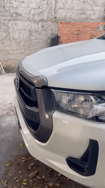 Toyota Hilux Trắng 2.4MT 2021 (Số Sàn) - 1 Cầu. Mua bán Ô tô tại Thành phố Long Xuyên An Giang được đăng bởi Khôi Bách hình 1