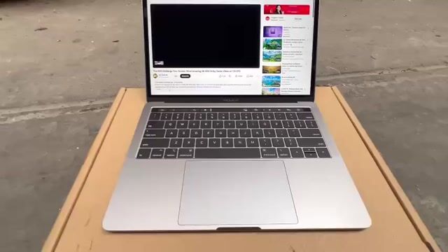 PRO 13.3' 2018 GRAY / CORE I7 / 16G / 1T / HỌC TẬP. Mua bán Laptop tại Quận 3 Tp Hồ Chí Minh được đăng bởi Tèo hình 1