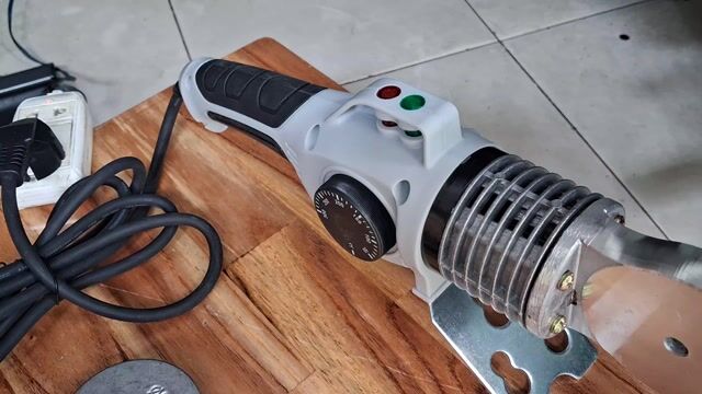 Máy hàn ống PPR 1000W 220V. Mua bán Đồ chuyên dụng, Giống nuôi trồng tại Huyện Bình Chánh Tp Hồ Chí Minh được đăng bởi THẾ GIỚI TÀI LỘC  hình 1