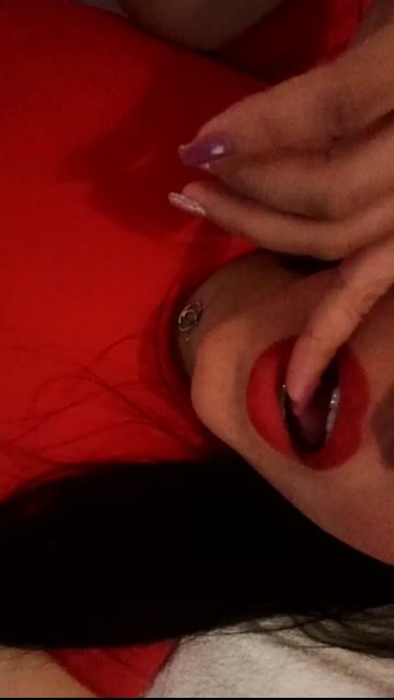 Model - Luna Lauder linda