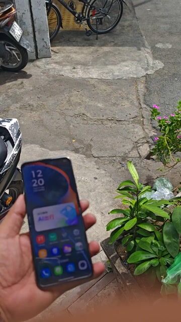 Motorola Razr 60 8/256 zin KENG HOÀN HẢO CHỨC NĂNG. Mua bán Điện thoại tại Quận 10 Tp Hồ Chí Minh được đăng bởi Sky Nguyen hình 1
