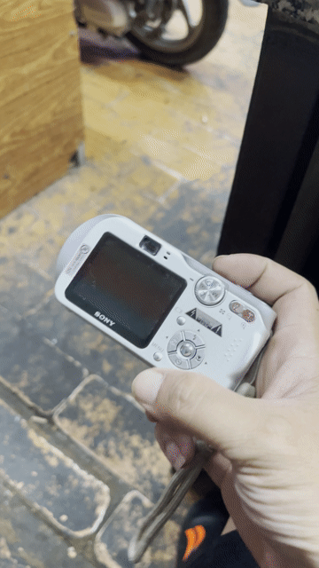 Sony dsc p200. Mua bán Máy ảnh, Máy quay tại Thành phố Thuận An Bình Dương được đăng bởi Văn Thạch hình 1