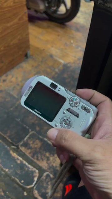 Sony dsc p200. Mua bán Máy ảnh, Máy quay tại Thành phố Thuận An Bình Dương được đăng bởi Văn Thạch hình 1