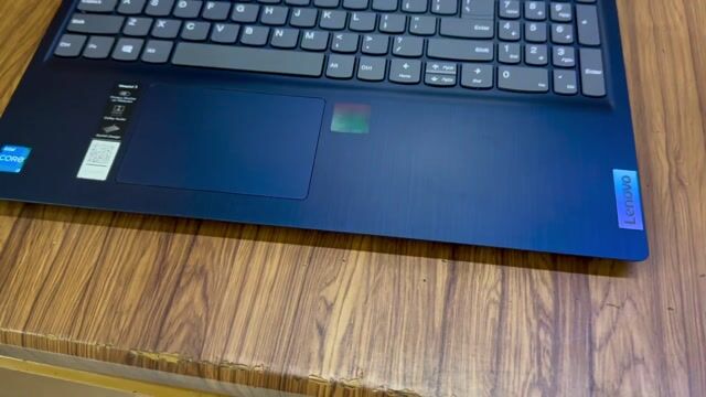 Lenovo xanh , xách tay USA - Thế hệ 11 .. Mua bán Laptop tại Quận 10 Tp Hồ Chí Minh được đăng bởi Laptop Hùng Dũng  hình 1