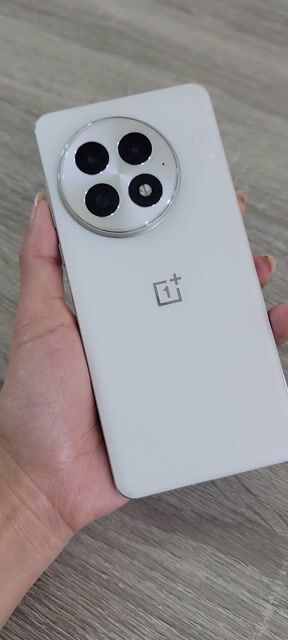 OnePlus 13 256GB Trắng. Mua bán Điện thoại tại Quận Gò Vấp Tp Hồ Chí Minh được đăng bởi KGPHONE  Điện Thoại Di Động giá tốt  hình 1