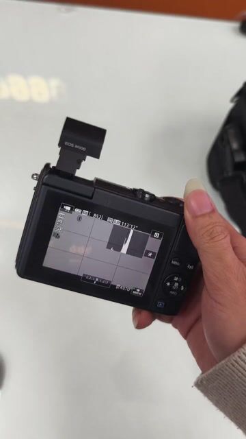 Máy ảnh Canon M100 Đen. Mua bán Máy ảnh, Máy quay tại Thành phố Hạ Long Quảng Ninh được đăng bởi Tuấn Tú hình 1