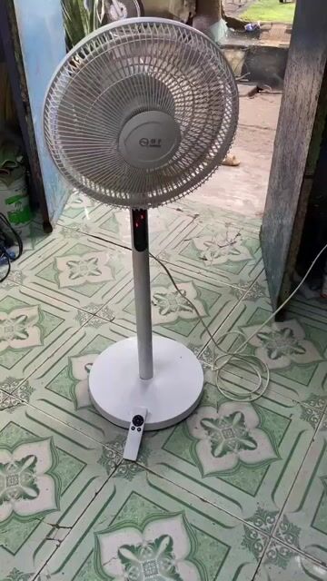 Quạt điện Trắng Đã sử dụng. Mua bán Quạt tại Huyện Nhà Bè Tp Hồ Chí Minh được đăng bởi huu hung hình 1